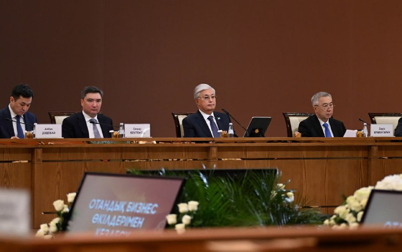 Мемлекет кәсіпкерлердің  қызметіне  кедергі келтірмеуі тиіс - Тоқаев