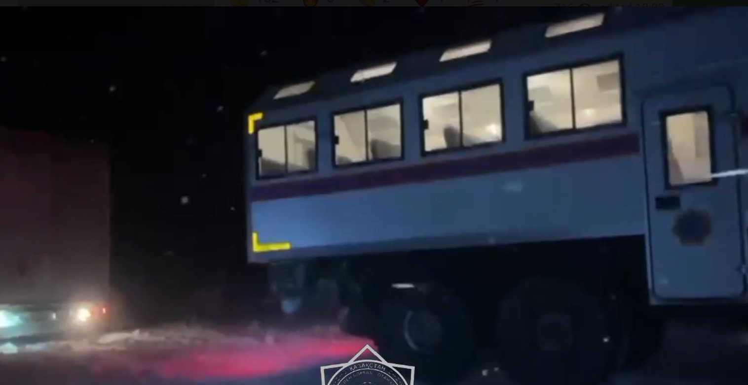 Ақтөбе облысында қар құрсауында қалған 14 адам құтқарылды