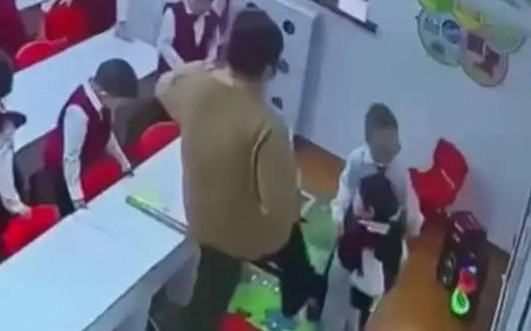 Атырауда баланы тепкен тәрбиешіге үкім шықты