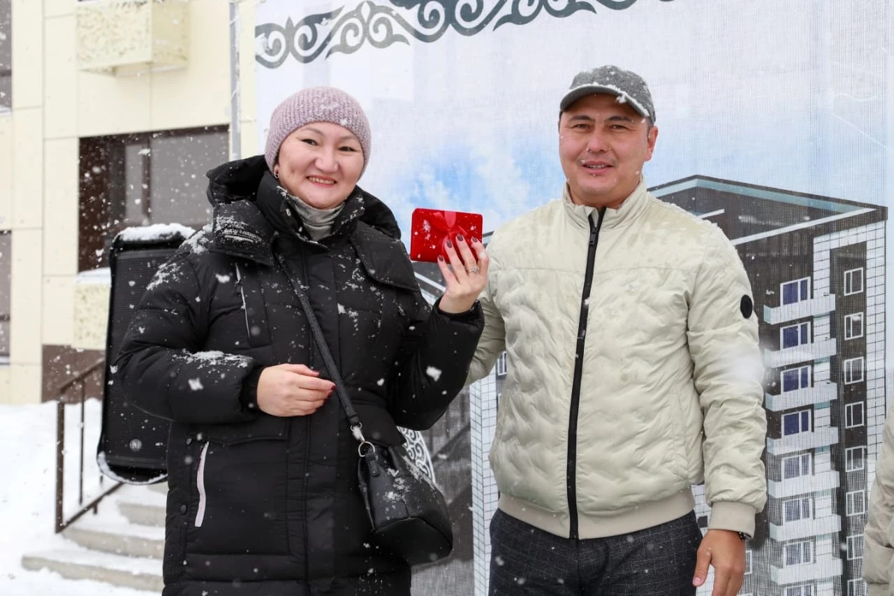 Өскеменде 20 отбасына пәтер кілті табысталды