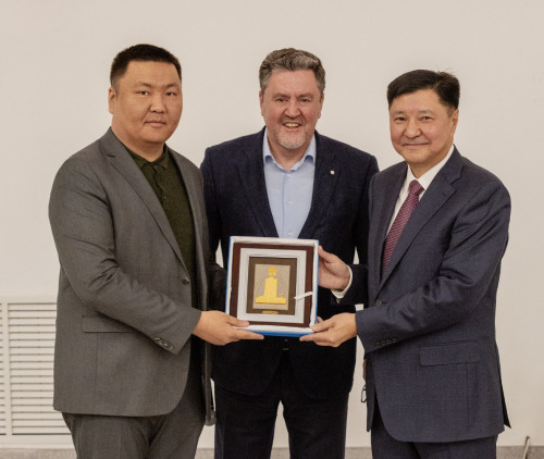 Сенатор дәріс өткізді