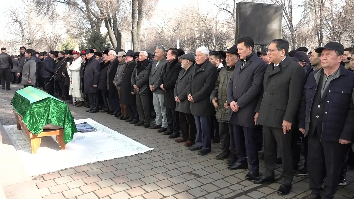 Қазақ жұртшылығы Дулат Исабековті ақтық сапарға шығарып салды