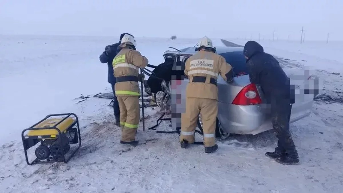БҚО-да жантүршігерлік жол апаты болып, үш адам қайтыс болды