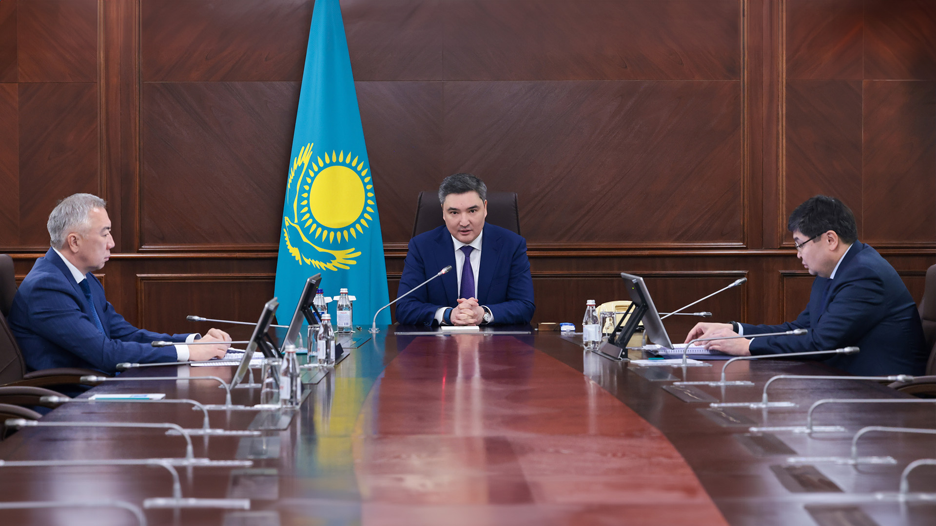 Кәсіпкерлер әділетті салық сомасын төлесін - Олжас Бектенов