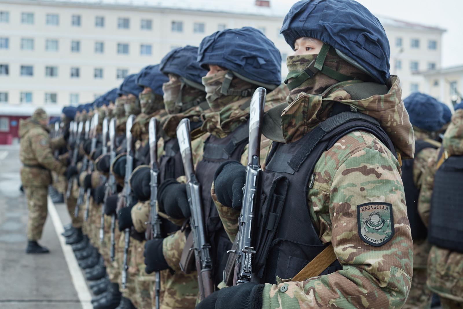 Күштік құрылымдар темірдей тәртіпке сүйенеді