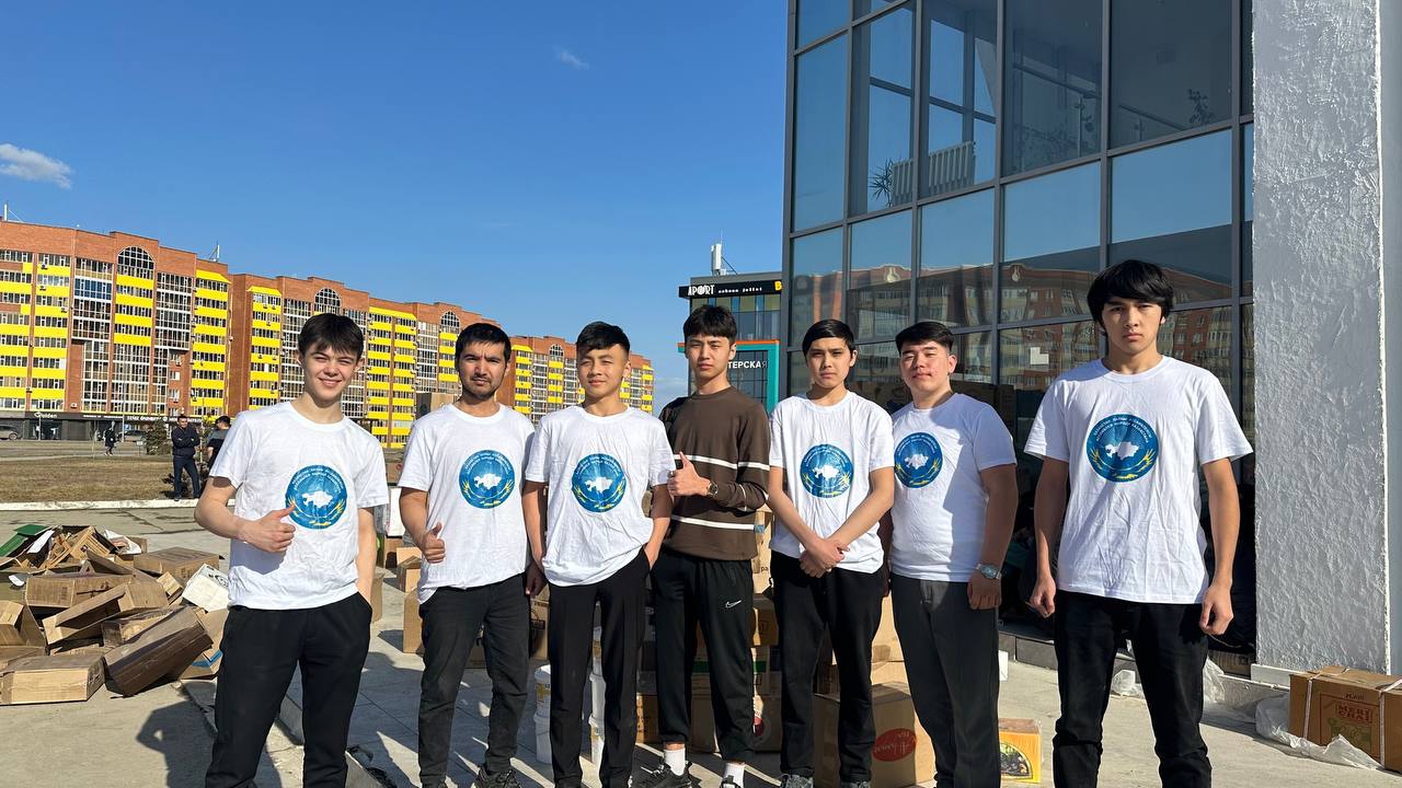 Үндемей жүріп үлкен іс тындырғандар