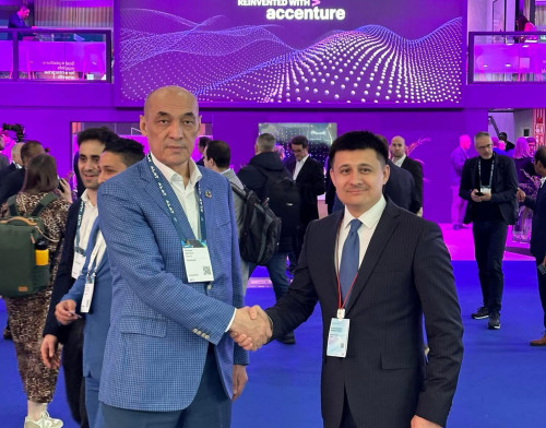 Мәжіліс депутаты мобильді технологиялар конференциясына қатысты