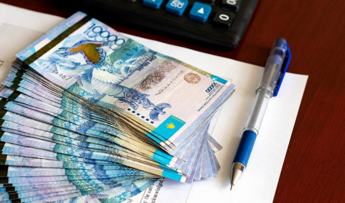 Қарағандыда мектеп есепшілері 15 жыл бойы ақша жымқырған