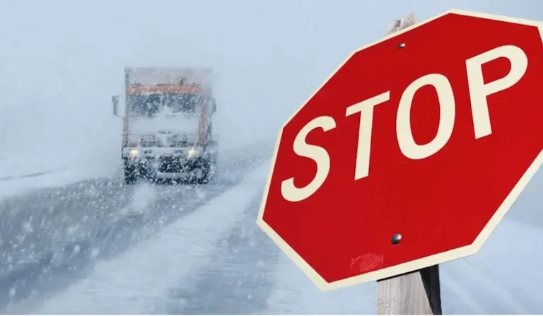 Екі облыста республикалық автожолдың бөліктері жабылды