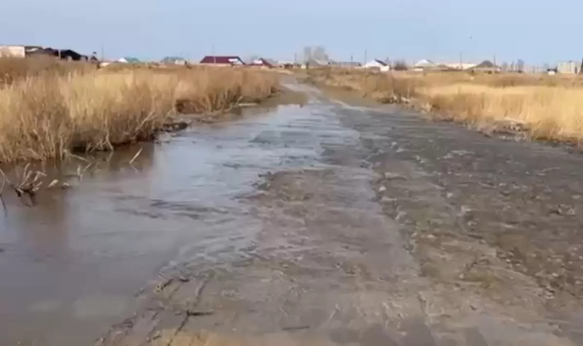 Қостанайда республикалық маңызы бар автожолға су жайылды