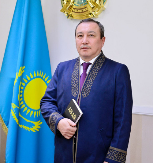 Abai University – Абай институттарын қолдайды