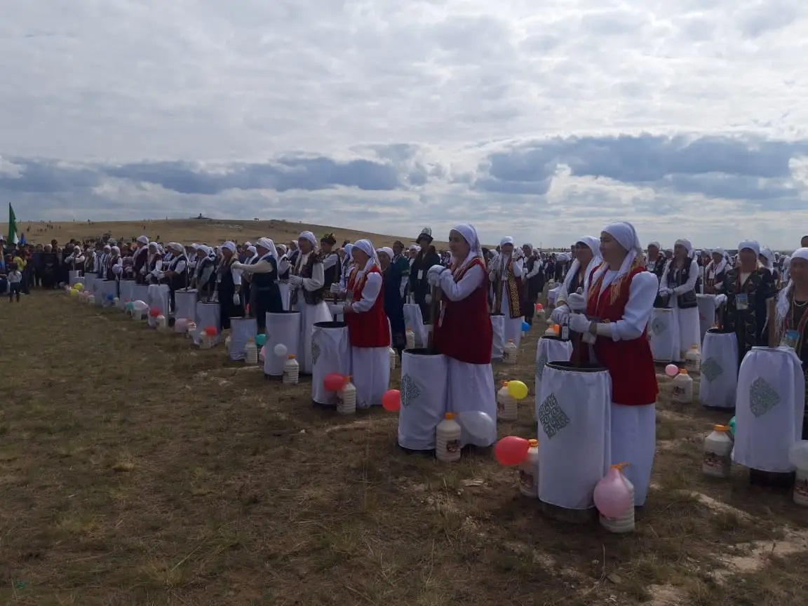 10 000 литр қымыз піскен