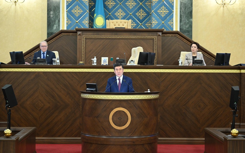 Президент реформалары: сын-қатерлерді еңсеру кезеңі