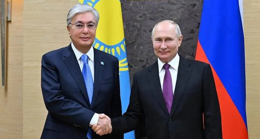 Владимир Путин Қасым-Жомарт Тоқаевты Наурыз мейрамымен құттықтады