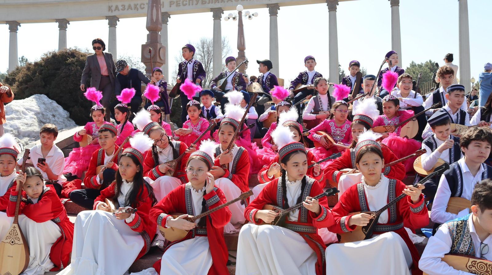 Күй кернеді көшені