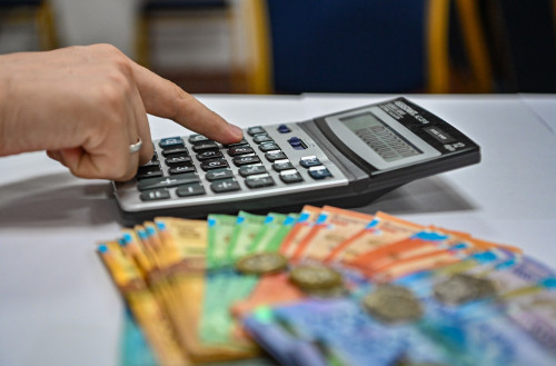 ШҚО-да дәрігерлерге негізсіз қаржы төленген