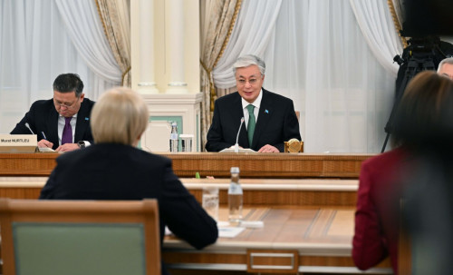 Қазақстан мен Словения президенттері кеңейтілген құрамда келіссөз жүргізді