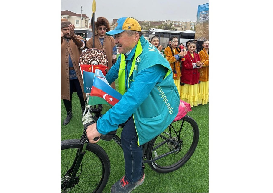 Бейнеулік жиһанкез түркі елдерін велосипедпен араламақ