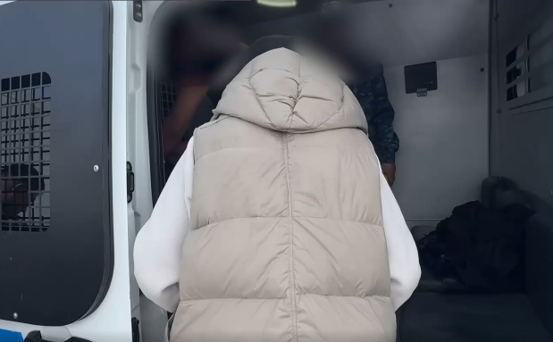 Алаяқтық жасаған әйел Қырғызстаннан экстрадицияланды