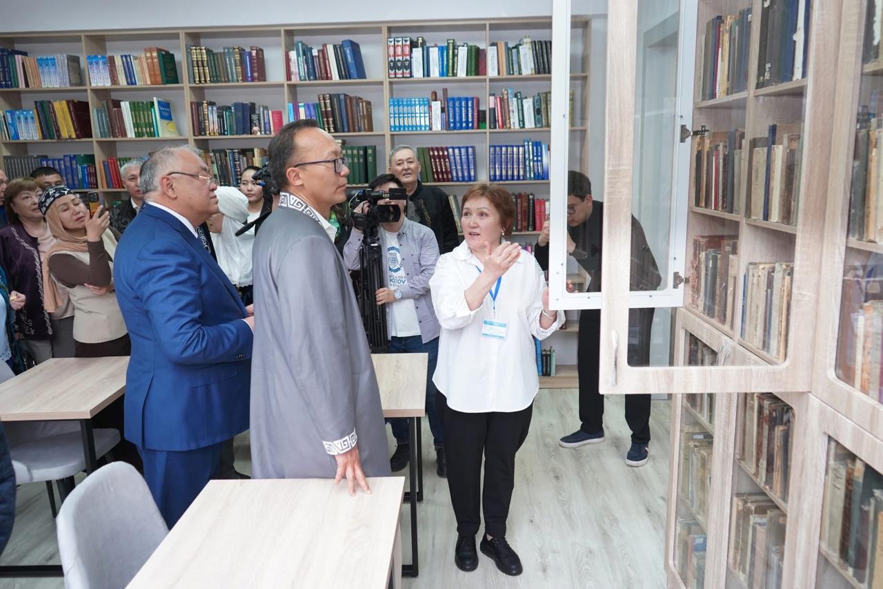 Тәулік бойы ашық кітапхана