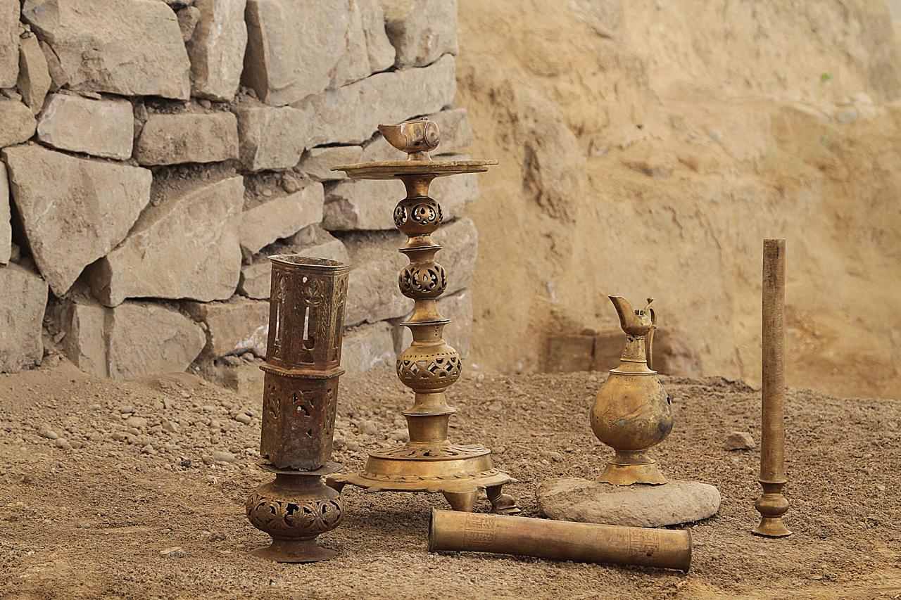 Қола шырағдан