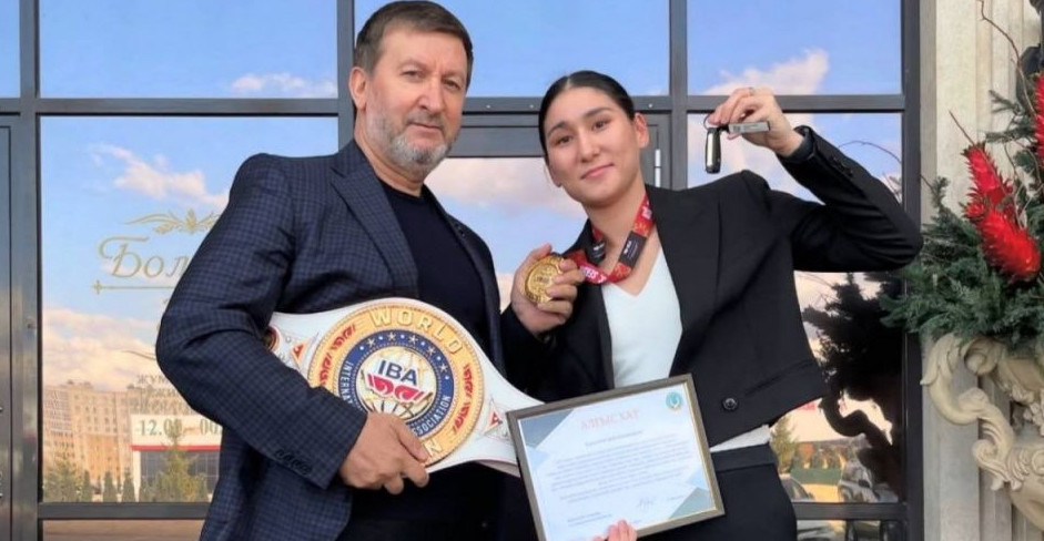 Қарағандыда әлем чемпионына көлік мінгізді