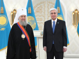 Президент Астана және Қазақстан митрополитін марапаттады