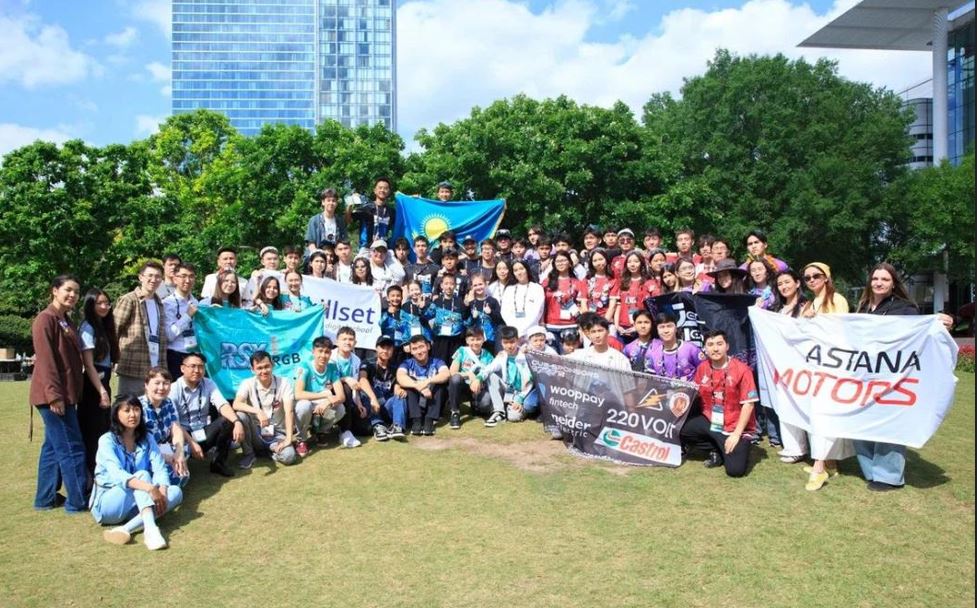 Робототехника жарысына 7 команда аттанды