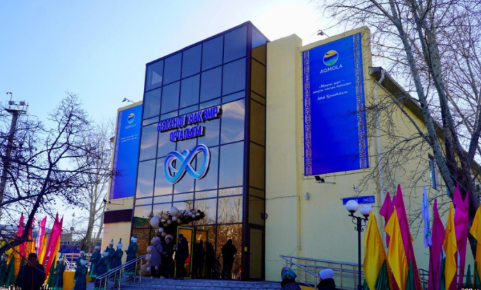 Көкшетауда егде адамдар иогамен айналысады