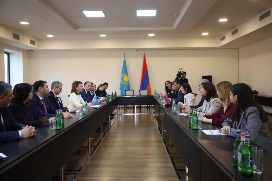 Аида Балаева мен Жанна Андреасян мәдени ынтымақтастықты кеңейту мәселесін талқылады