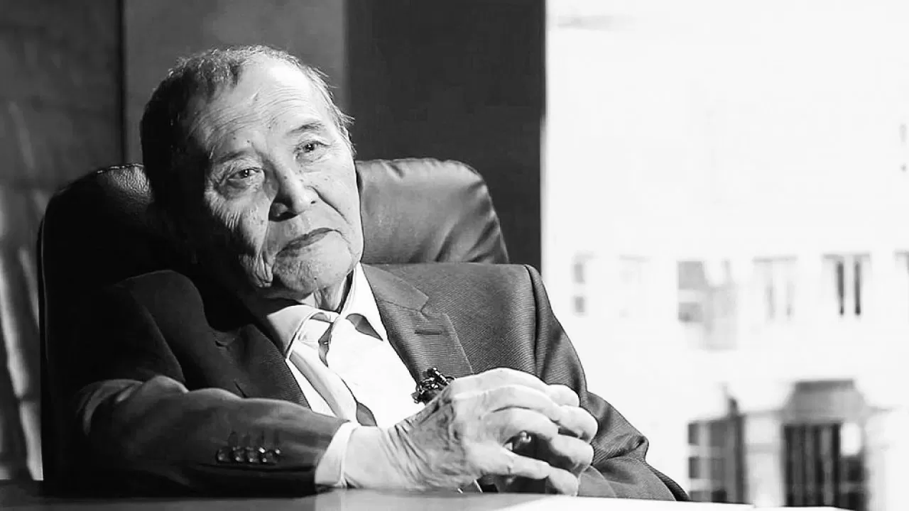 Белгілі жазушы Әкім Тарази өмірден өтті