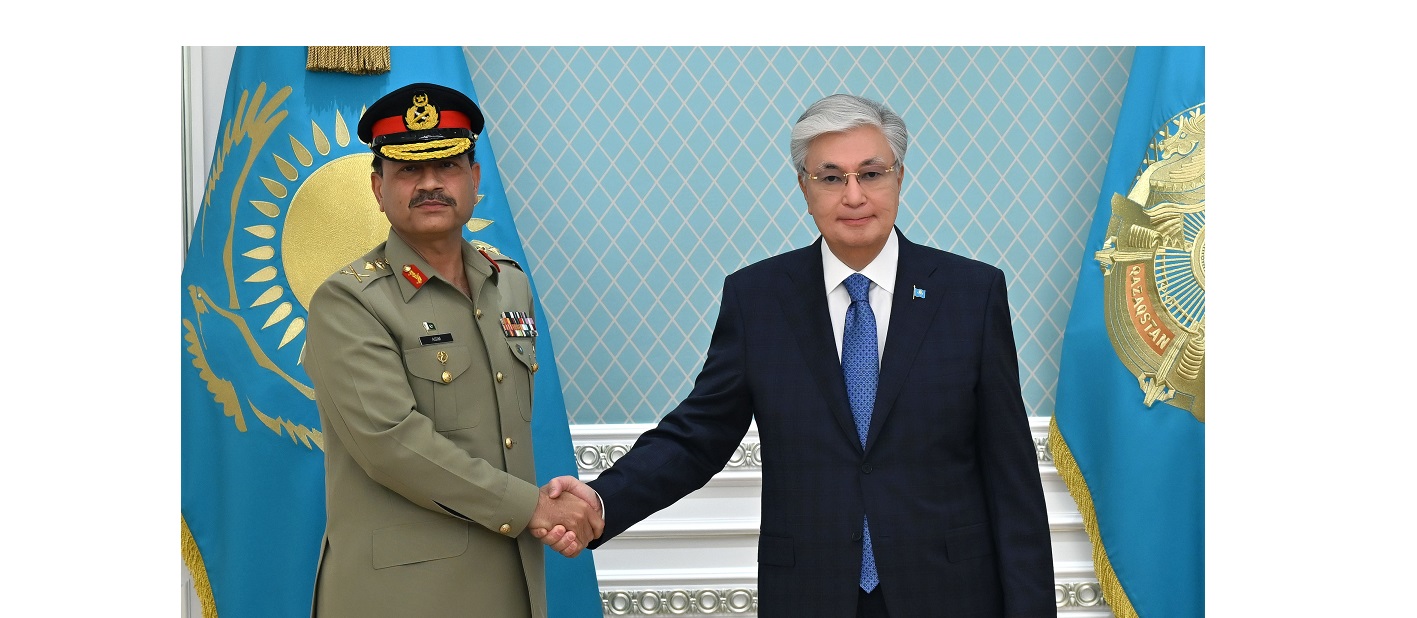 Президент Пәкістан Қарулы Күштері Құрлық әскерлерінің бас қолбасшысын қабылдады