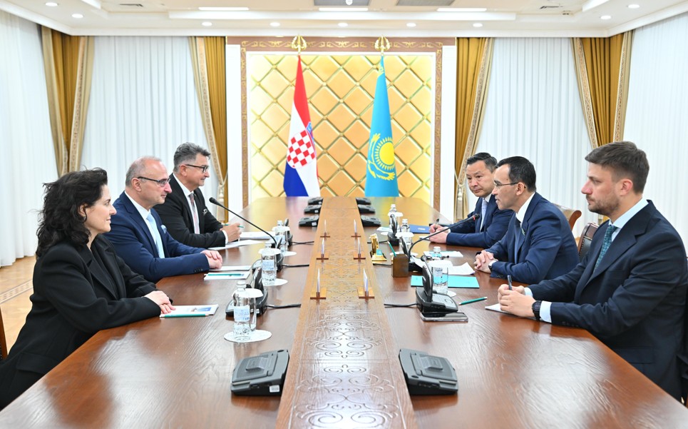 Парламентаралық қарым-қатынас беки түседі