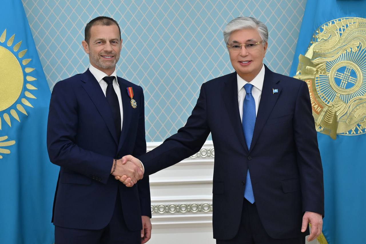 Президент Александер Чеферинді II дәрежелі «Достық» орденімен марапаттады