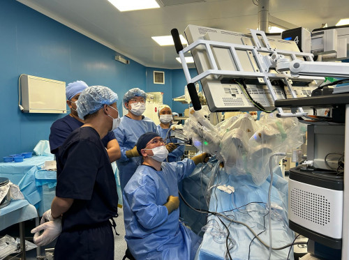 Қазақстанда алғаш рет роботтың көмегімен күрделі ота жасалды