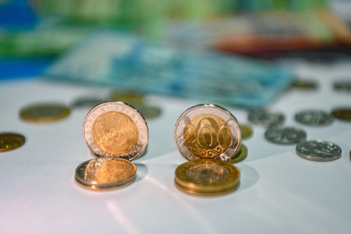 Сарапшылар теңгенің құнсызданатынын ескертті