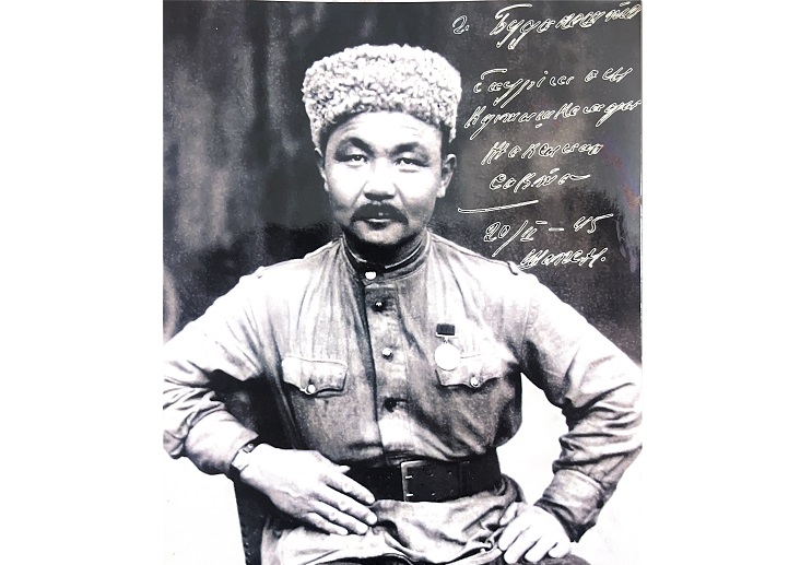 Әкемді әр кез мақтан тұтамын