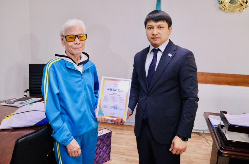 Оралдық ардагер параспортшы 80 шақырымды жаяу жүріп өтті
