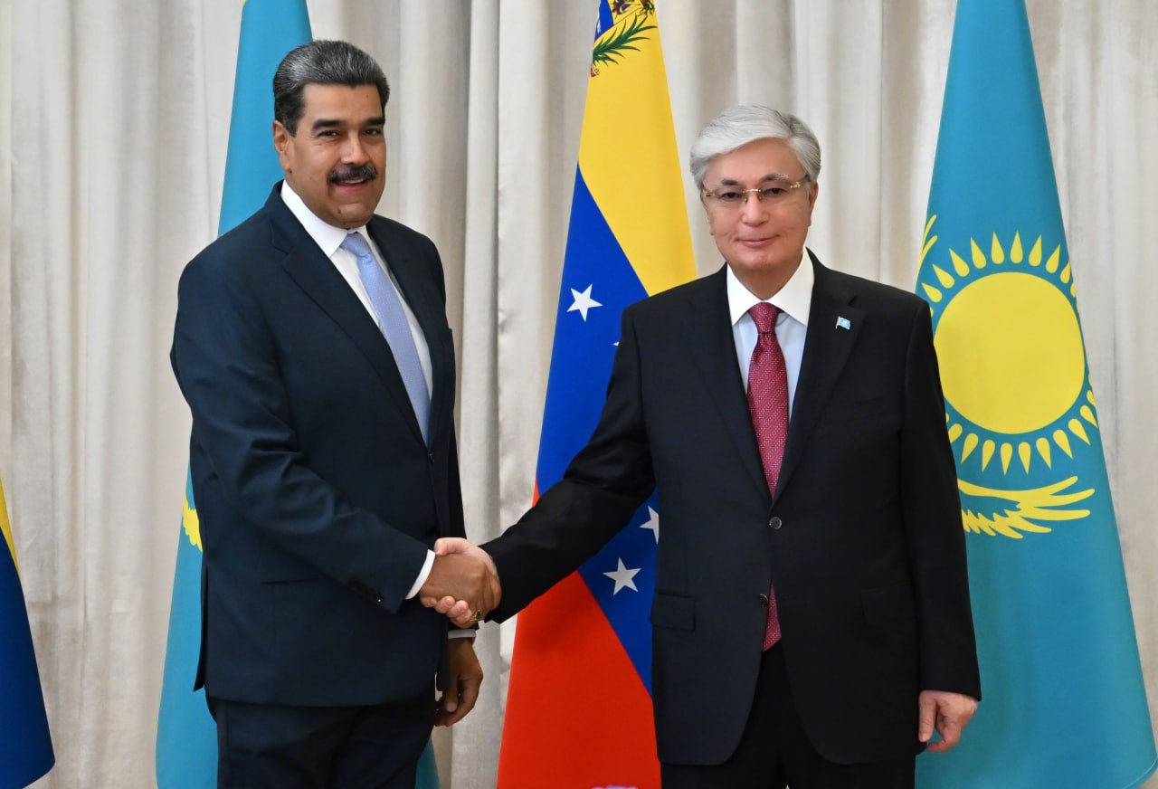 Қасым-Жомарт Тоқаев Венесуэла Президенті Николас Мадуромен кездесті