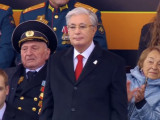 Президент Қызыл алаңдағы парадқа қатысқан Қазақстан сарбаздарына құрмет көрсетті
