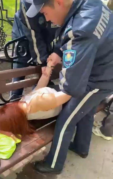 Өмірін сақтады: ұландықтар ұстамасы бар қызды құтқарып қалды