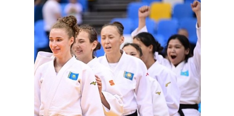 Пара дзюдодан әйелдер құрамасы әлем чемпионы атанды