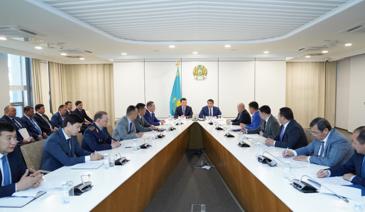 Ішкі саясат мәселелері талқыланды