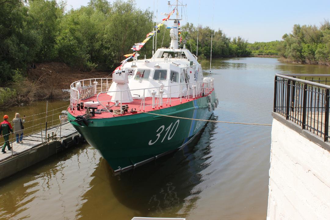 Оралда әскери күзет кемесі суға түсірілді