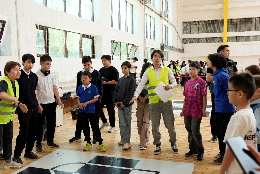 Роботтехниканың құлағында ойнайтындар елордада бас қосты