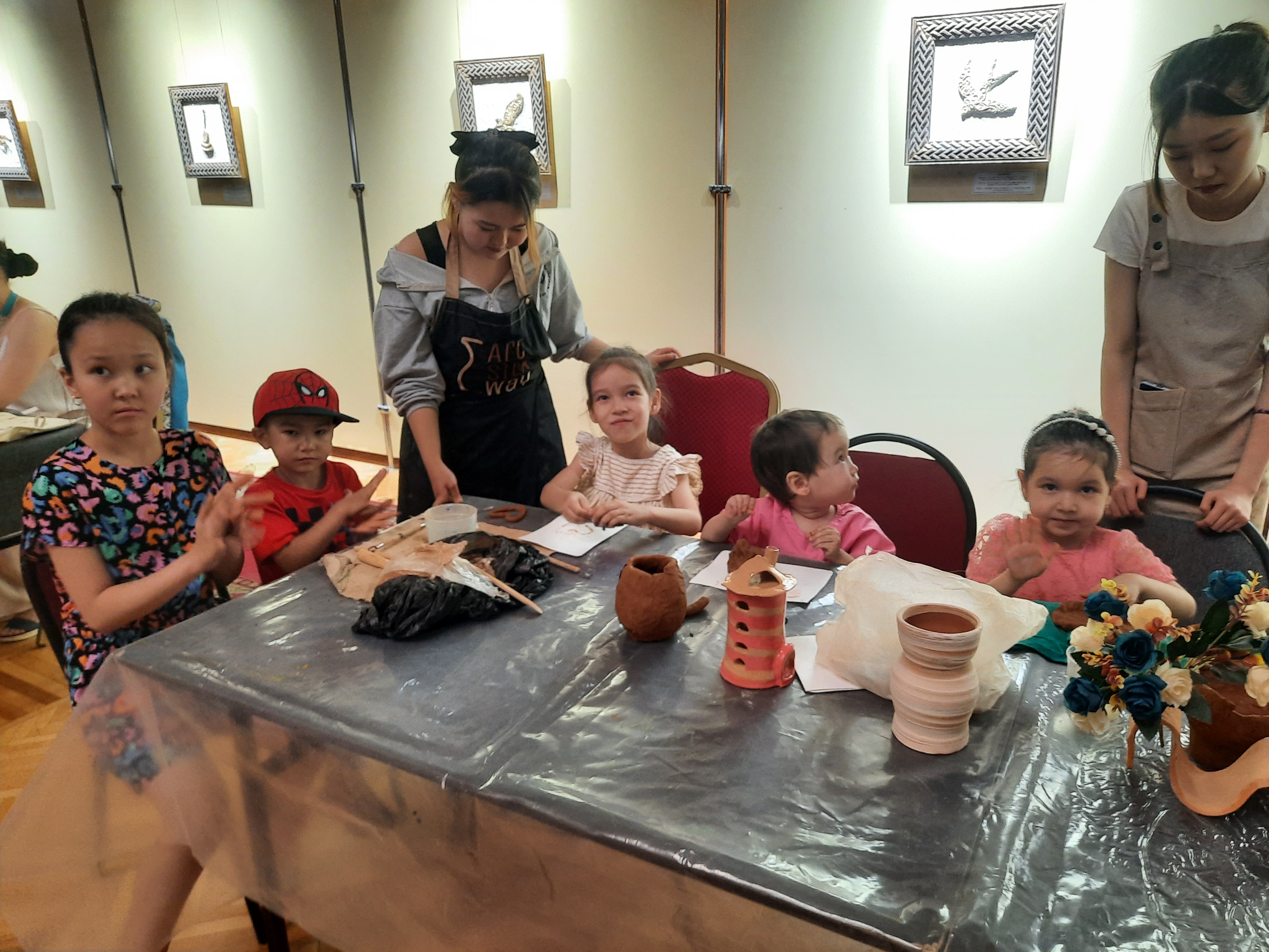 Алматыда бір түнде 20 мың адам музейге  барды