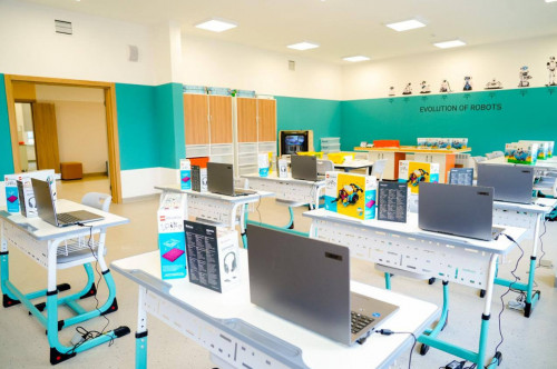 Жыл соңына дейін 112 жайлы мектеп пайдалануға беріледі