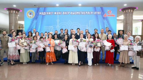 Алматыда мәдениет және өнер саласының қайраткерлері марапатталды