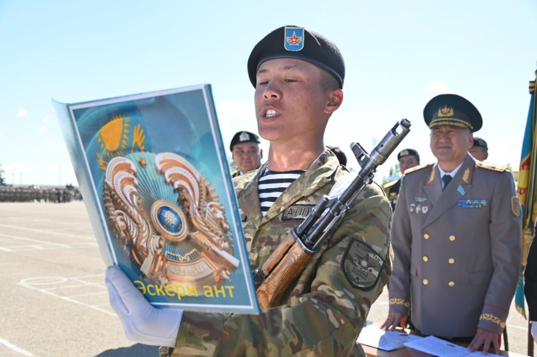 Теңіз жағасындағы тебіреніс