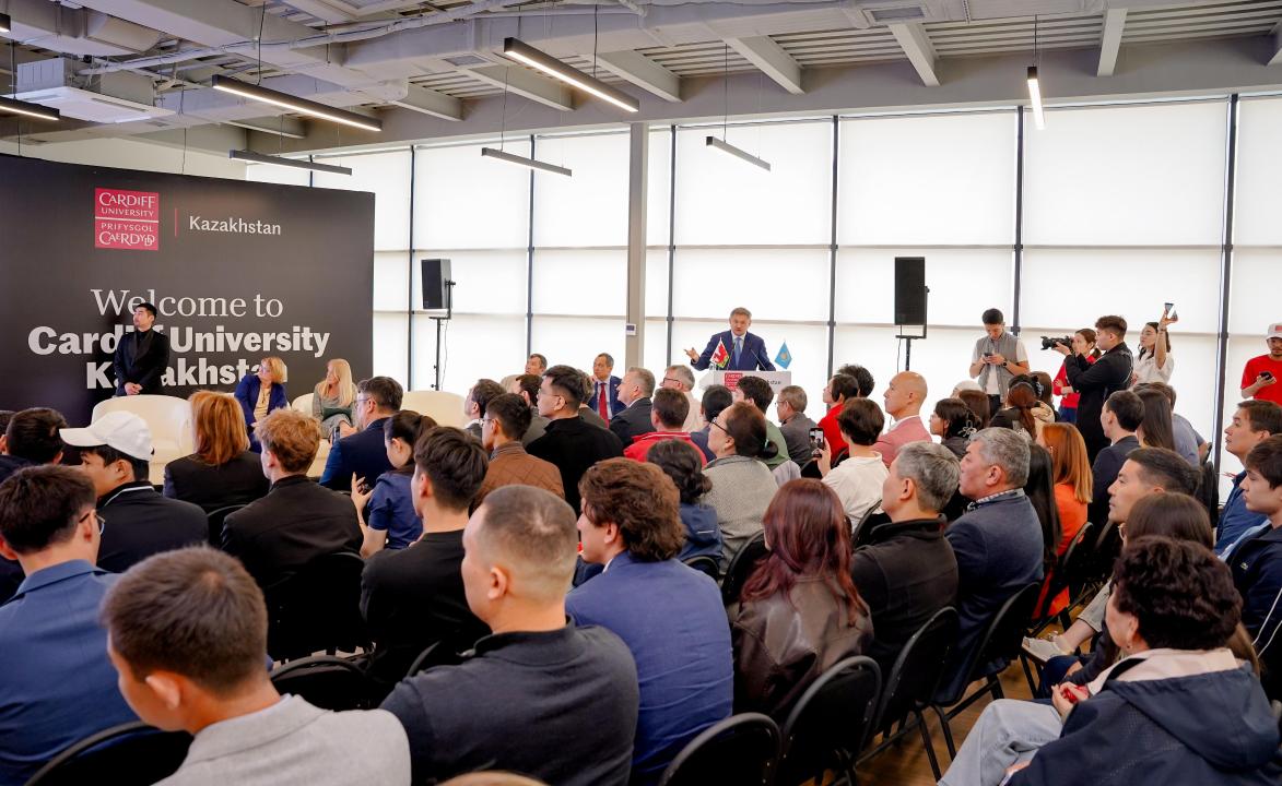 Астанада Cardiff University Kazakhstan ашық есік күні өтті